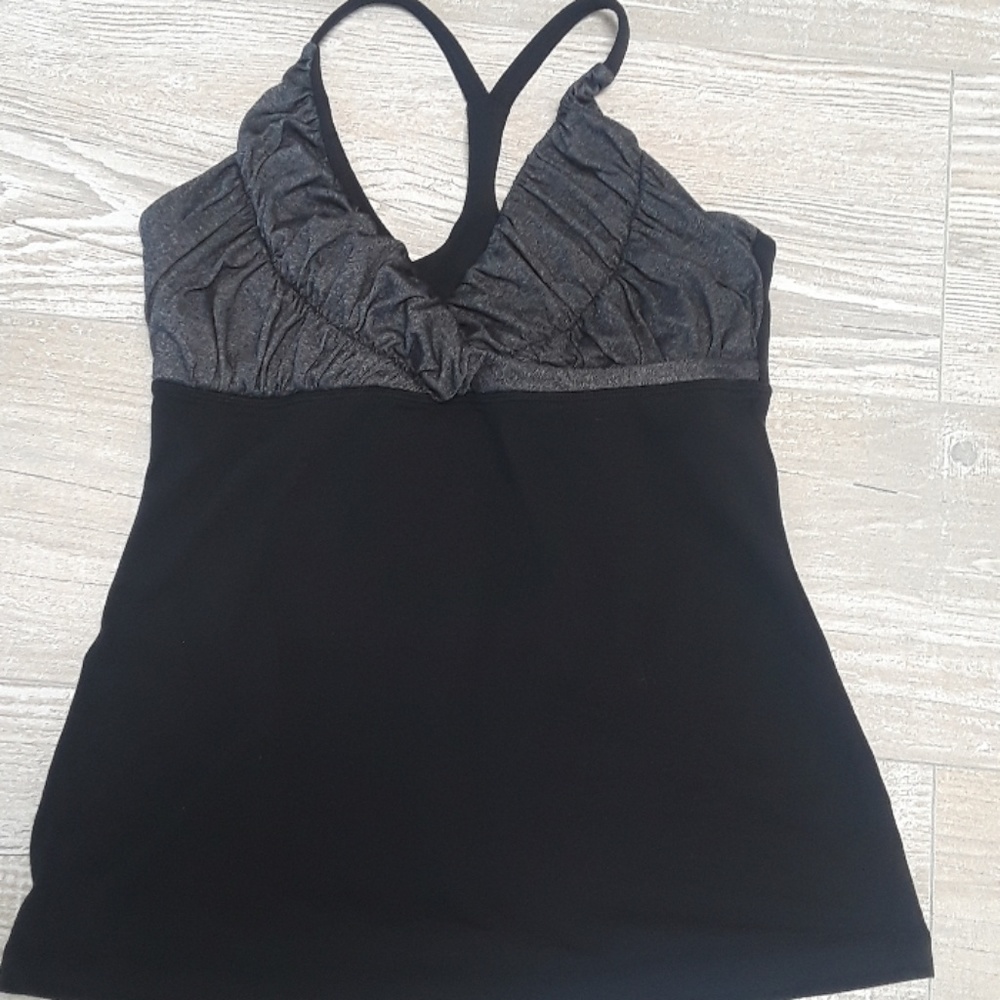 Lululemon top